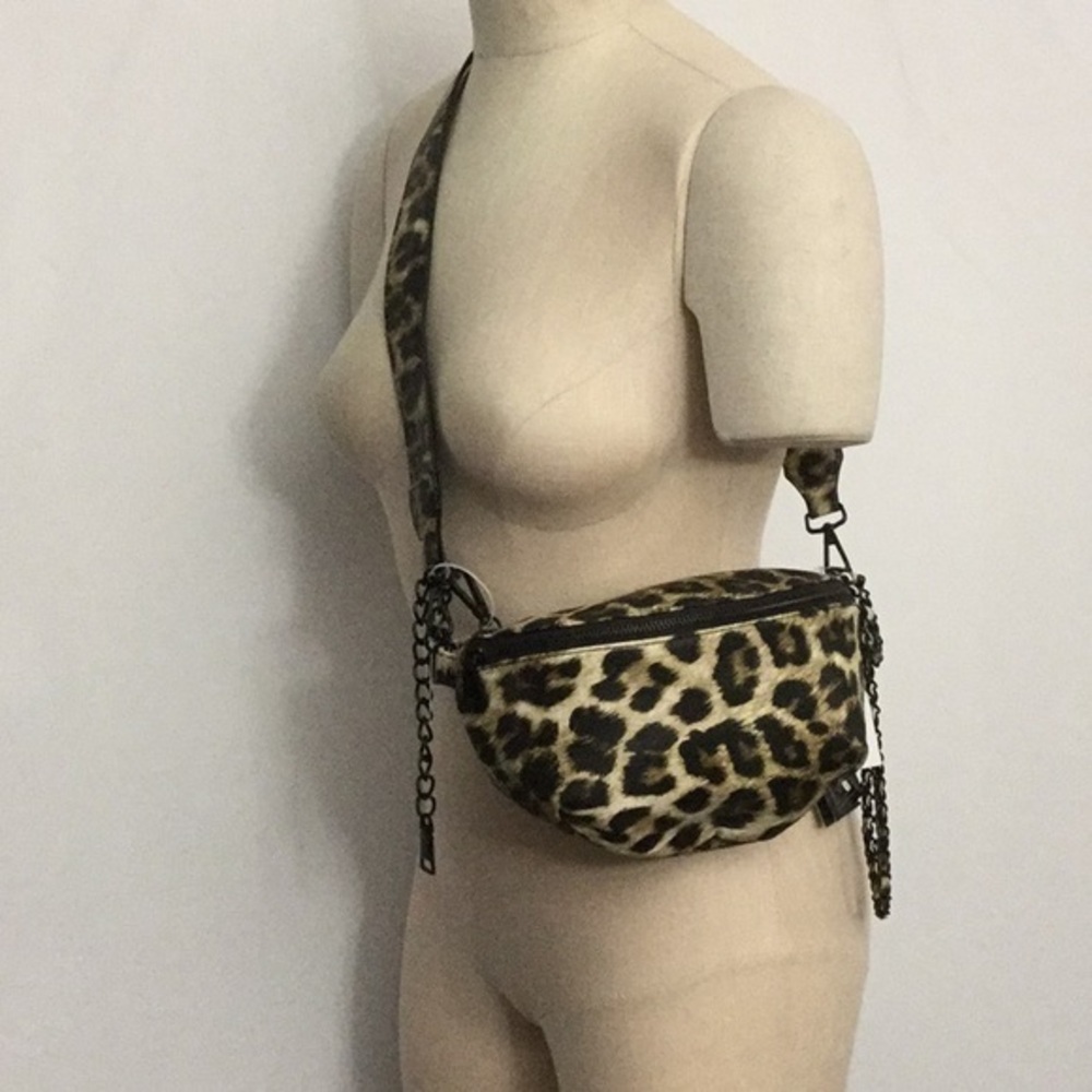 NWT Steve Madden Convertible Belt Bag LEOPARD